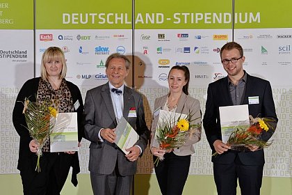 Deutschlandstipendiaten 2015/16 mit VFF-Prsident (Foto: MLU/ Michael Deutsch)